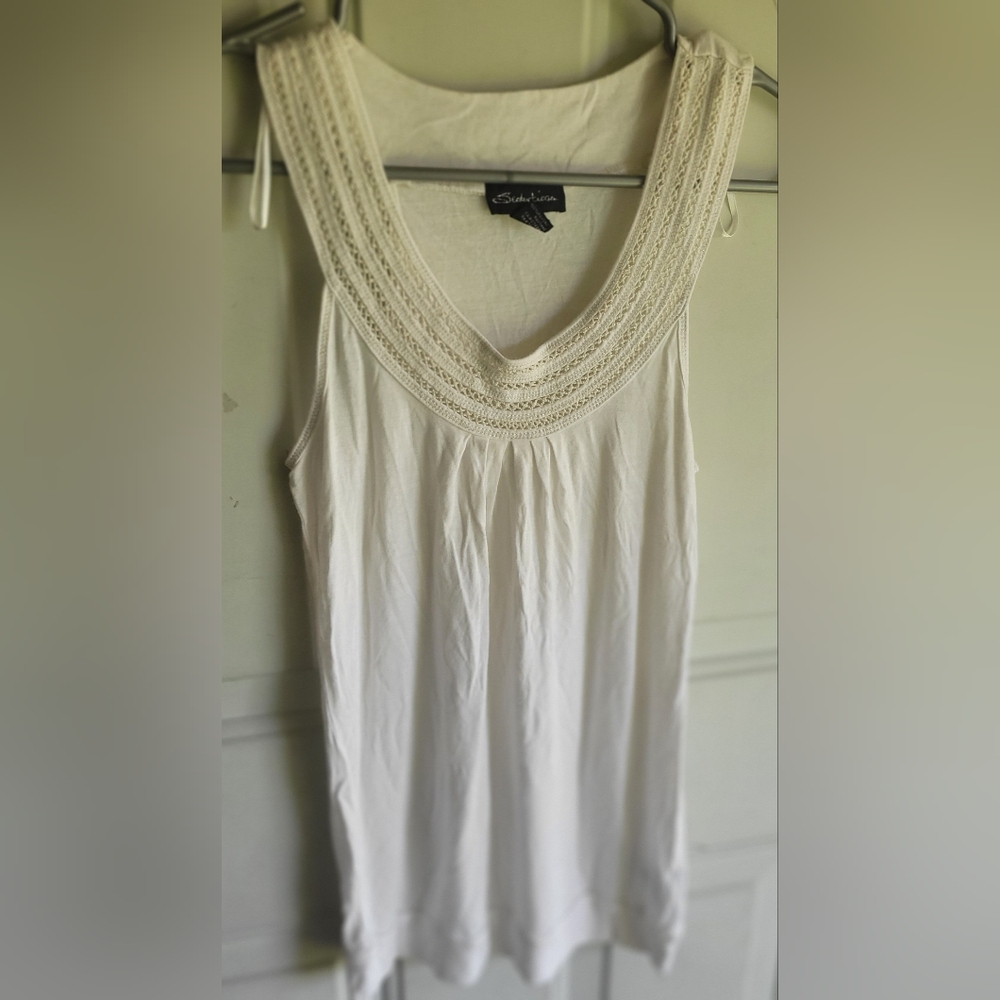 Elegant White Lace Trim Tank Top